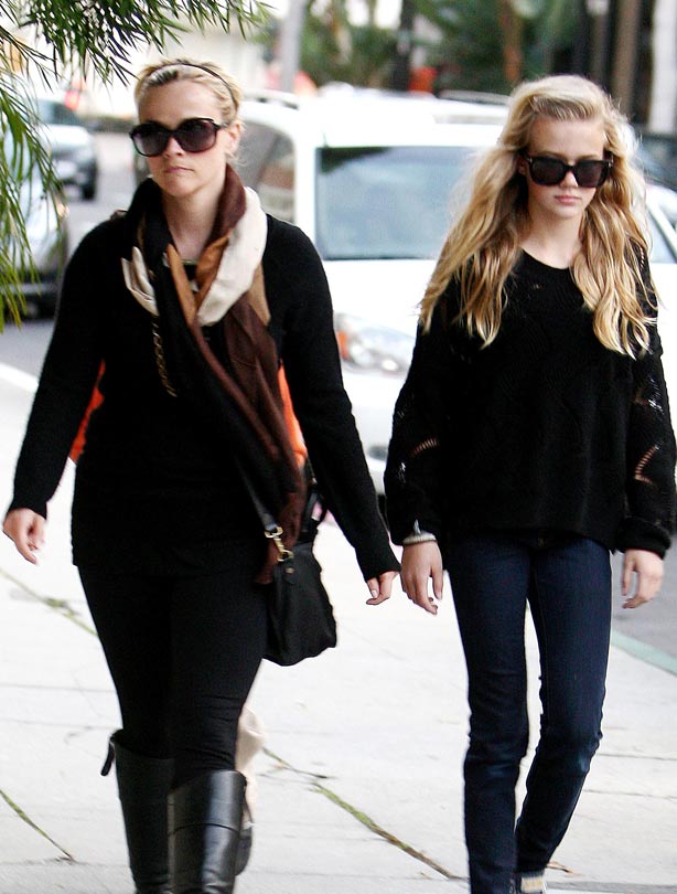 Like mother like daughter Like mother like daughter