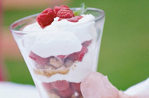 Amaretti raspberry cream tower