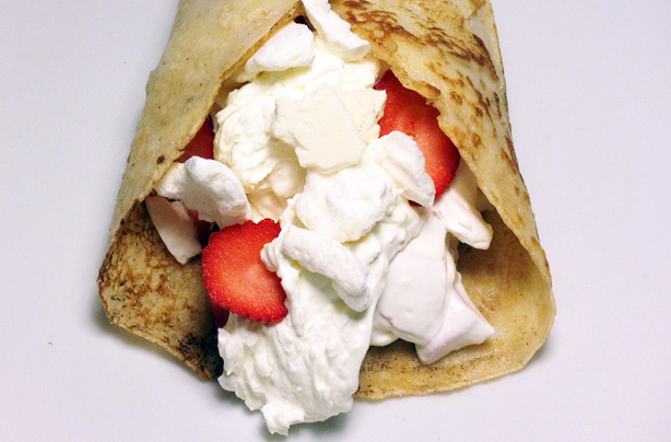 Eton mess pancakes Eton mess pancakes