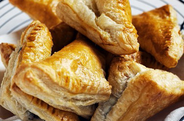 Blue cheese puffs