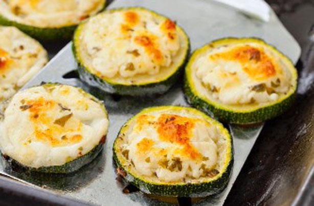 Grilled courgettes with feta