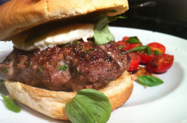 Basil and mozzarella cheeseburger Basil and mozzarella cheeseburger
