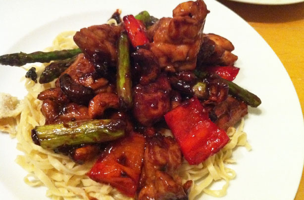 Spicy hoi sin chicken and vegetables with noodles