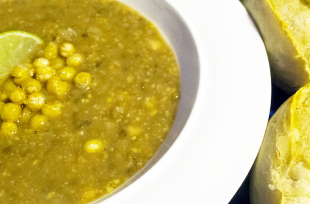 Lentil and chickpea soup with lime