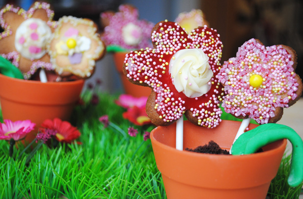 Mother's Day biscuits: Flower pots Mother's Day biscuits: Flower pots