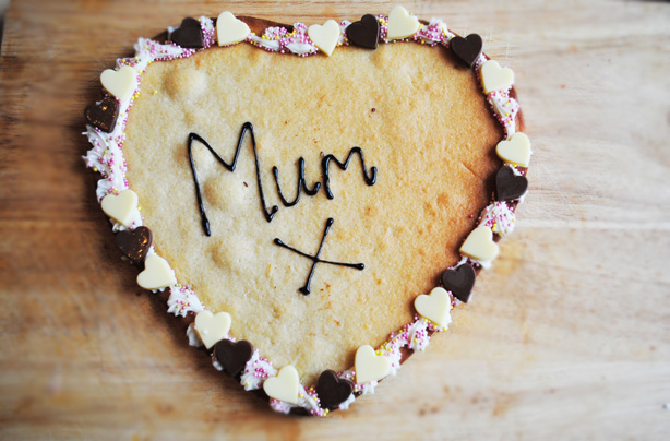Mother's Day biscuits: giant cookie Mother's Day biscuits: giant cookie