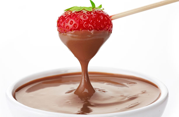 Chocolate fondue with fresh fruit