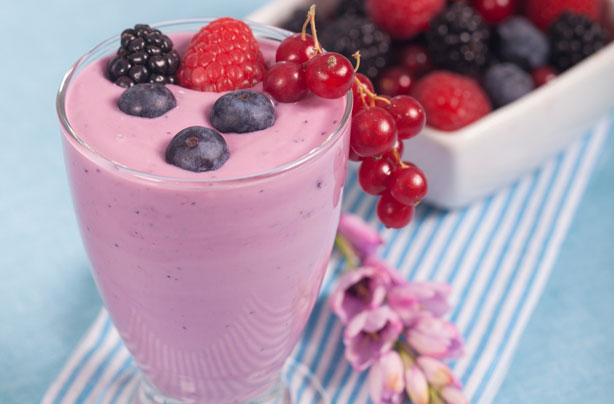 Red fruit yogurt fool