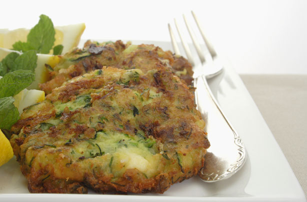 Courgette fritters with minty cr�me fraiche