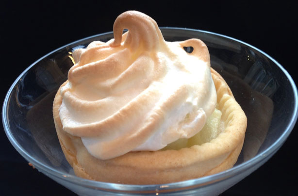 Mini apple meringue pie