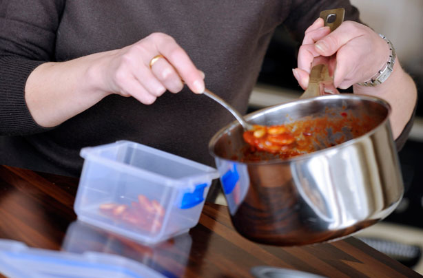 Kết quả hình ảnh cho Don’t Put Hot Leftovers In the Fridge Right Away