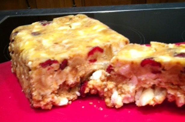 White chocolate meringue fridge cake