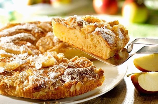 Apple and almond sponge Apple and almond sponge