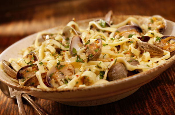Linguine with clams