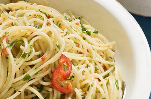 Spaghetti with chilli and herbs Spaghetti with chilli and herbs