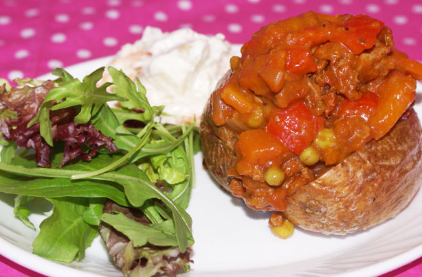 Vegetable and beef jacket potato filling