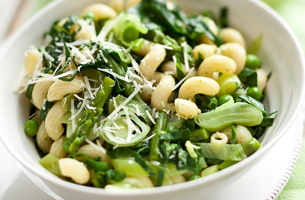 Leek, asparagus and pea pasta