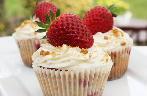 Strawberry cheesecake cupcakes Strawberry cheesecake cupcakes