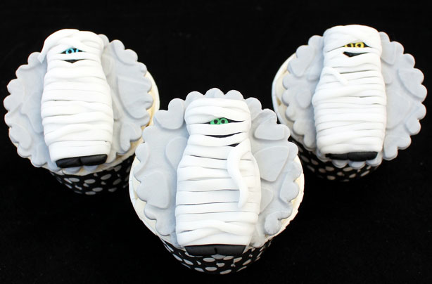 Mummy cupcakes