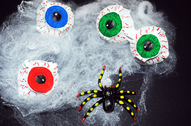 Egg cup eyeballs