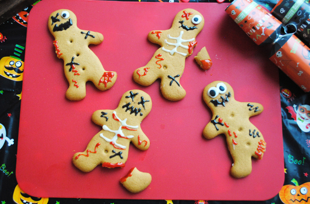 Halloween-recipes-zombie-gingerbread-men Halloween-recipes-zombie-gingerbread-men