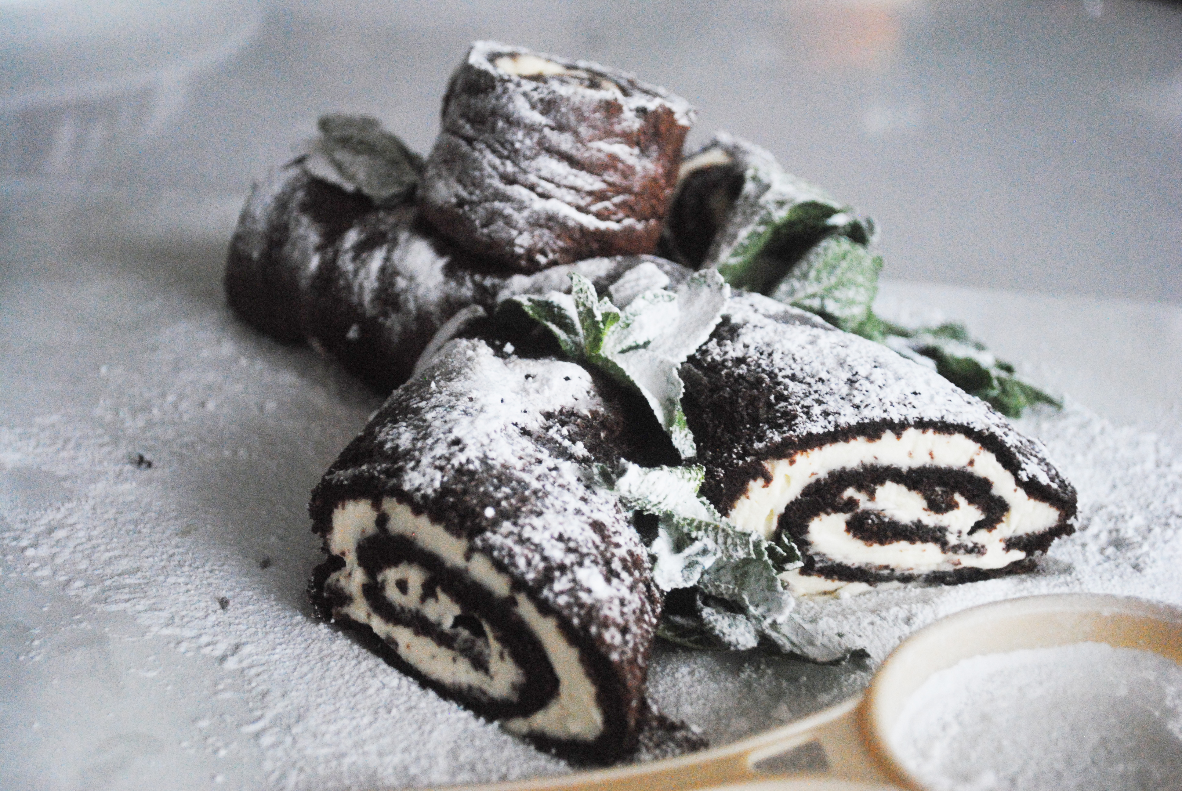 Peppermint Chocolate Log Recipe Goodtoknow 5882