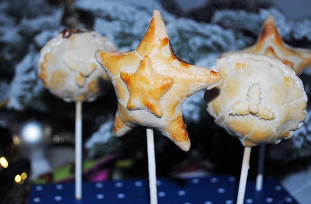 Mince pie pops Mince pie pops