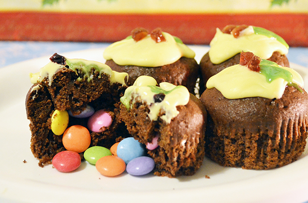 Pinatta Christmas pudding cakes