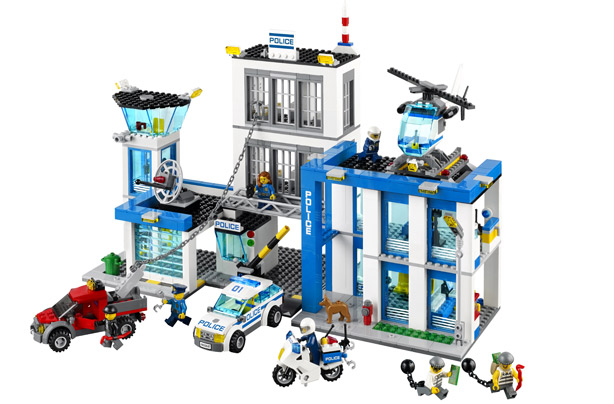 Best new toys 2014: LEGO® City Police Station Best new toys 2014: LEGO® City Police Station