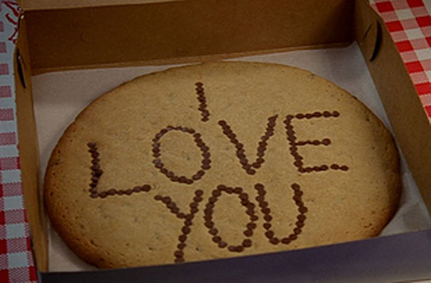 8 ways to say I Love You for free on Valentine's Day...without being creepy 