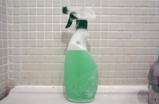 Bathroom cleaner