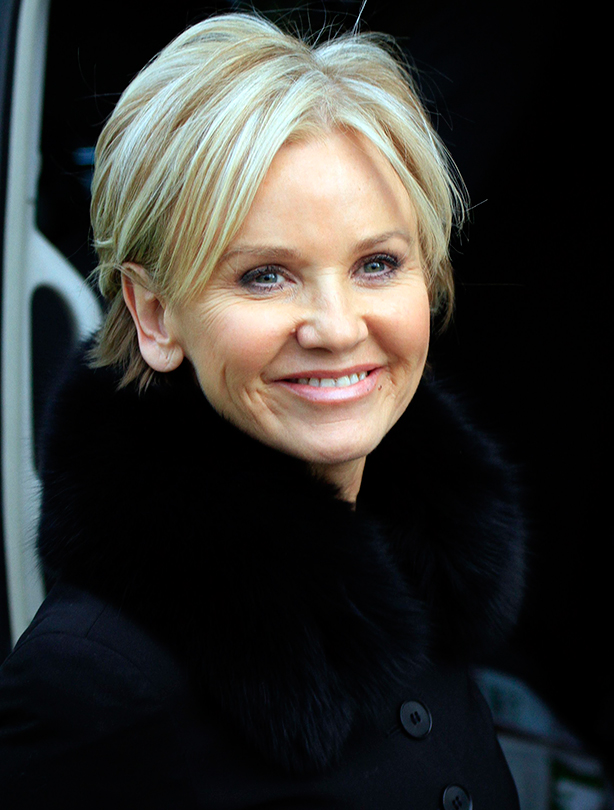 Lisa Maxwell Lisa Maxwell