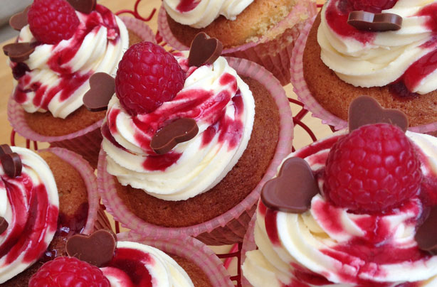 Raspberry cupcakes