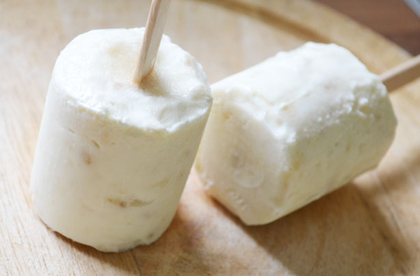 Banana and yogurt ice pops Banana and yogurt ice pops