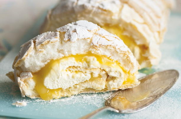 Lemon meringue roulade Lemon meringue roulade