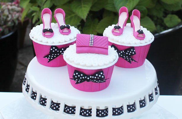 Shoes and handbag cake decorations Shoes and handbag cake decorations