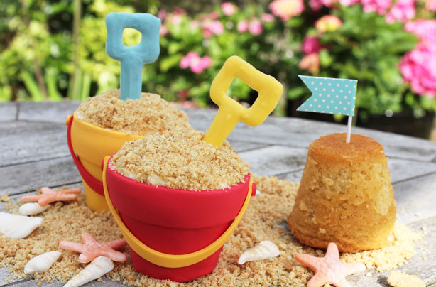 Bucket and spade cupcakes Bucket and spade cupcakes
