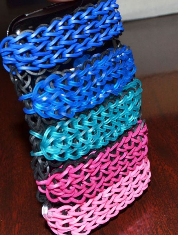 Loom band ideas: iPhone cover loom bands Loom band ideas: iPhone cover loom bands