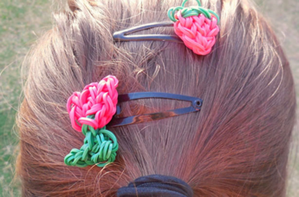 Loom band ideas: Loom band hair clips Loom band ideas: Loom band hair clips