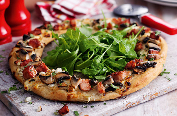 Slimming World's ham and portobello mushroom ring pizza Slimming World's ham and portobello mushroom ring pizza