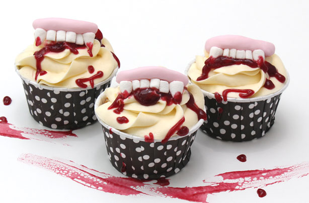 Halloween fang cake decorations Halloween fang cake decorations