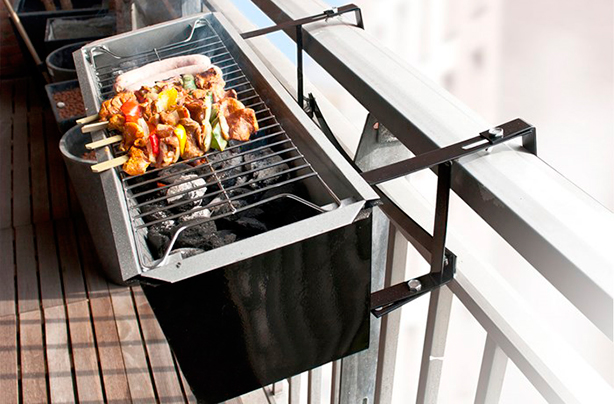 Balcony bbq, £36.95 Balcony bbq, £36.95