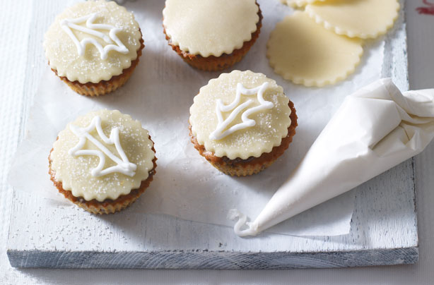 Boozy Christmas cupcakes Boozy Christmas cupcakes