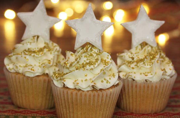 White star cupcakes White star cupcakes