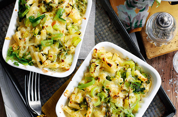 Slimming World's leek macaroni cheese