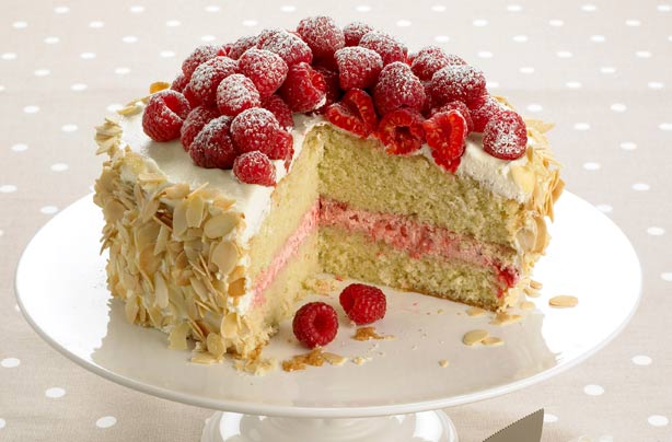 Woman's Weekly almond and raspberry sponge cake Woman's Weekly almond and raspberry sponge cake