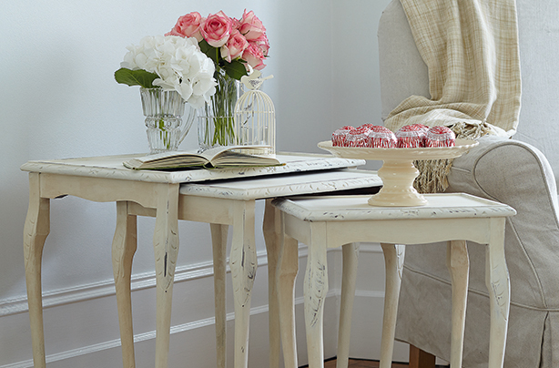 Essentials distressed table craft