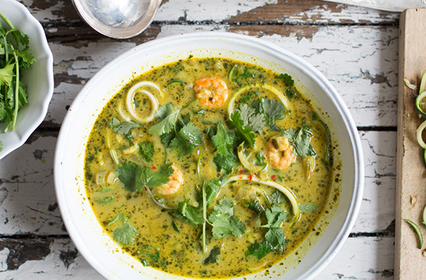 Thai Coconut Prawn Soup with Courgetti