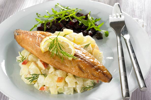 Potato and apple salad with mackerel Potato and apple salad with mackerel