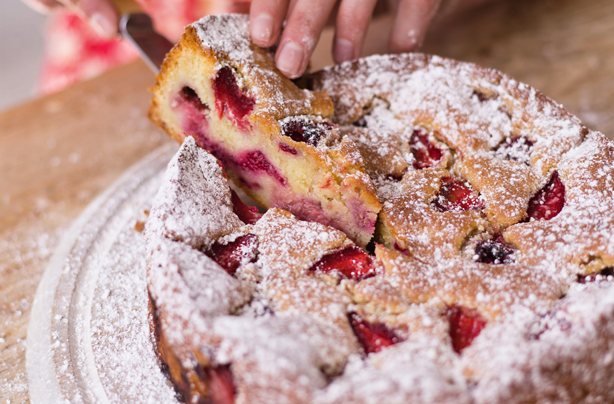 Lisa Faulkner's Fantasy Cake Recipe